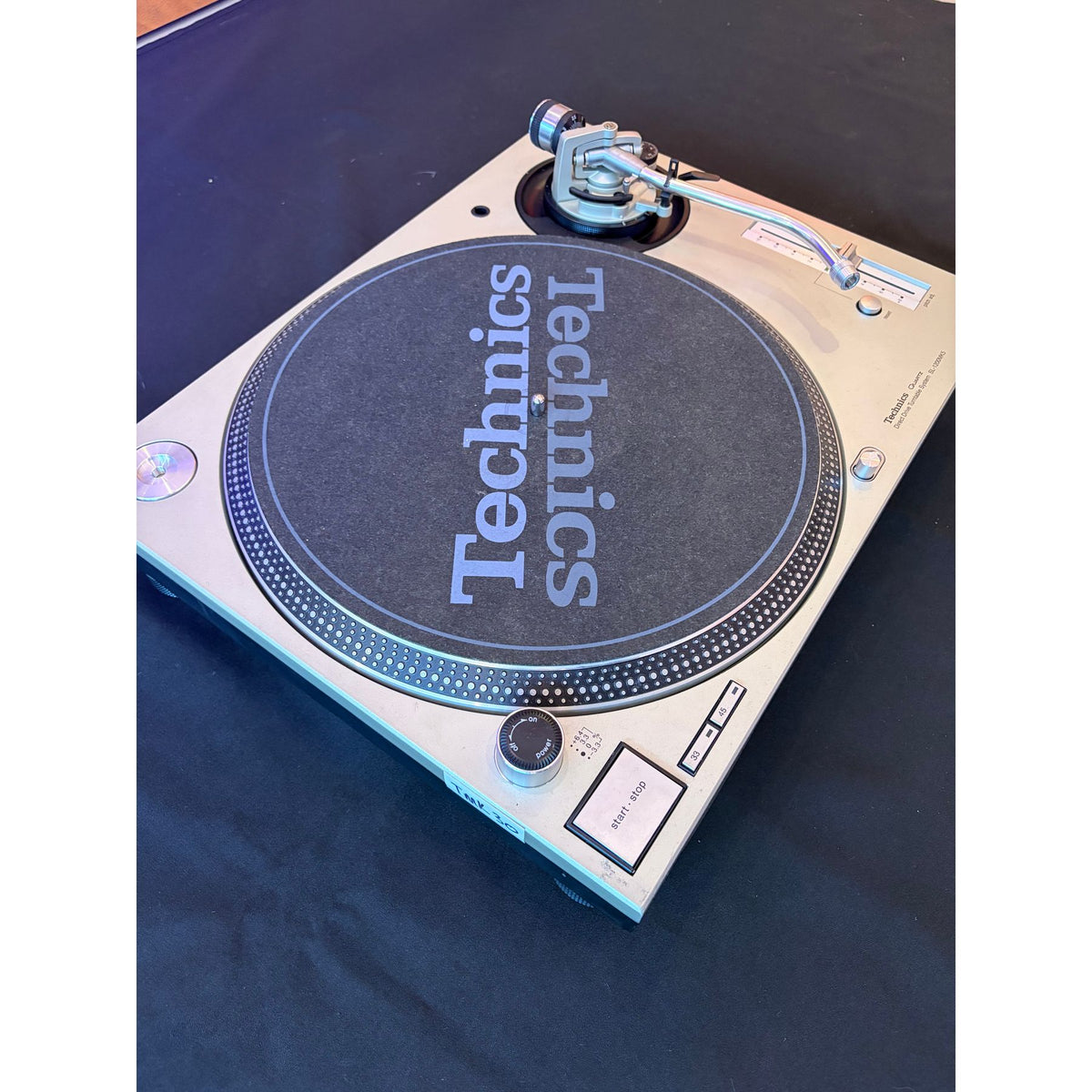 Technics SL-1200 Mk5 Silver Direct Drive Turntable (secondhand) TMK30