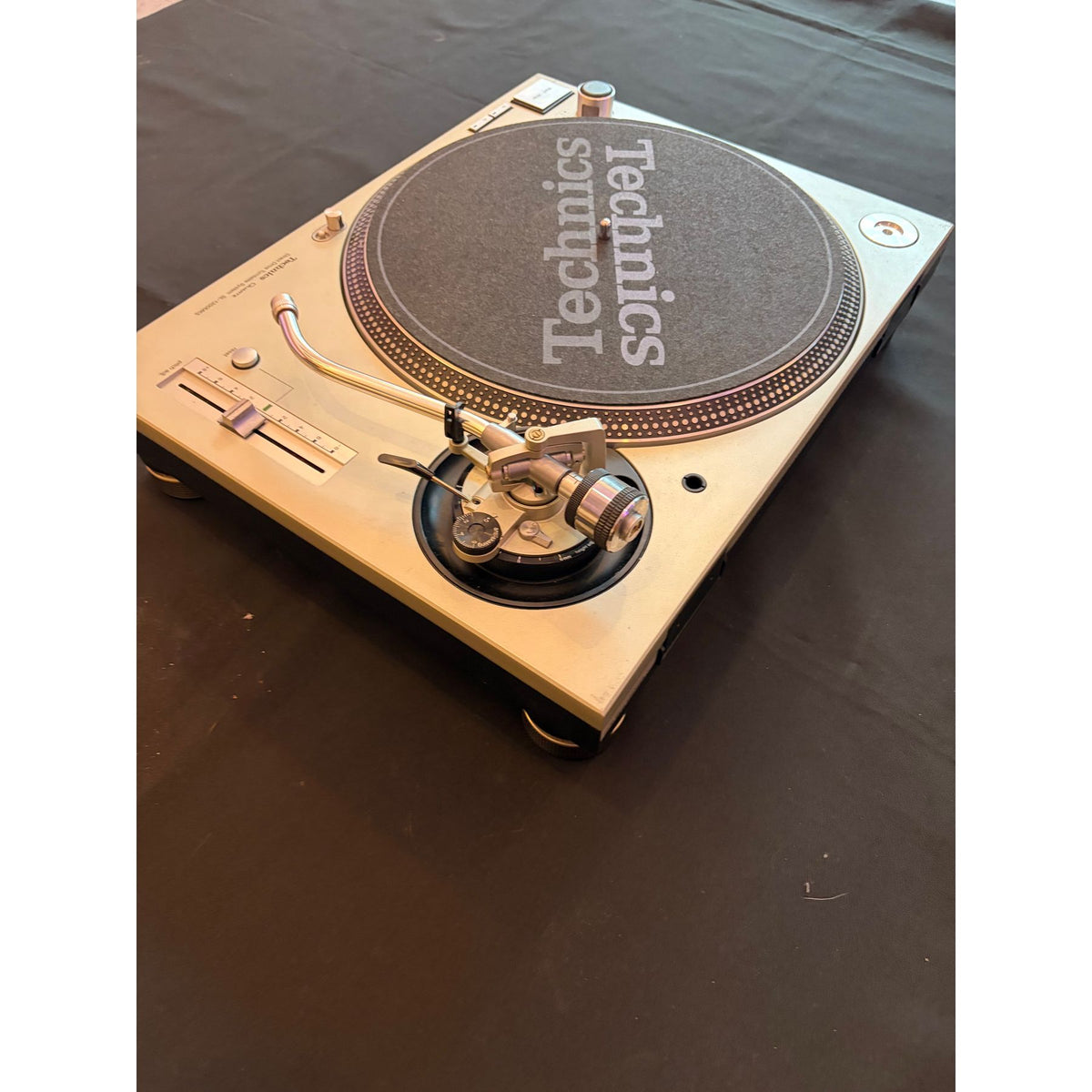 Technics SL-1200 Mk5 Silver Direct Drive Turntable (secondhand) TMK30