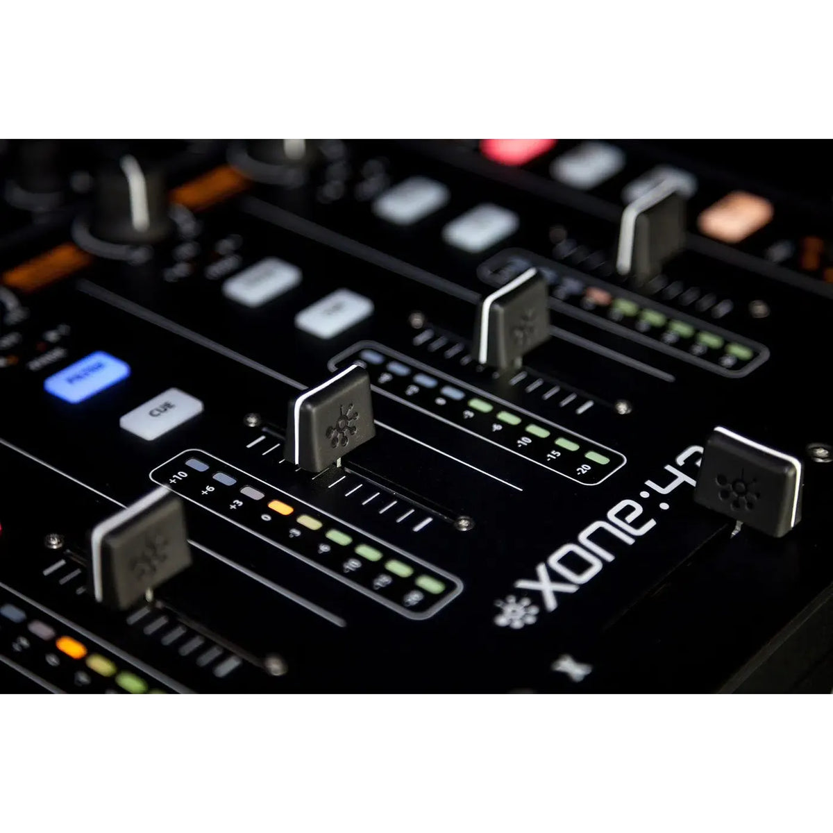 Allen & Heath Xone:43 — 4+1 Channel Analogue DJ Mixer